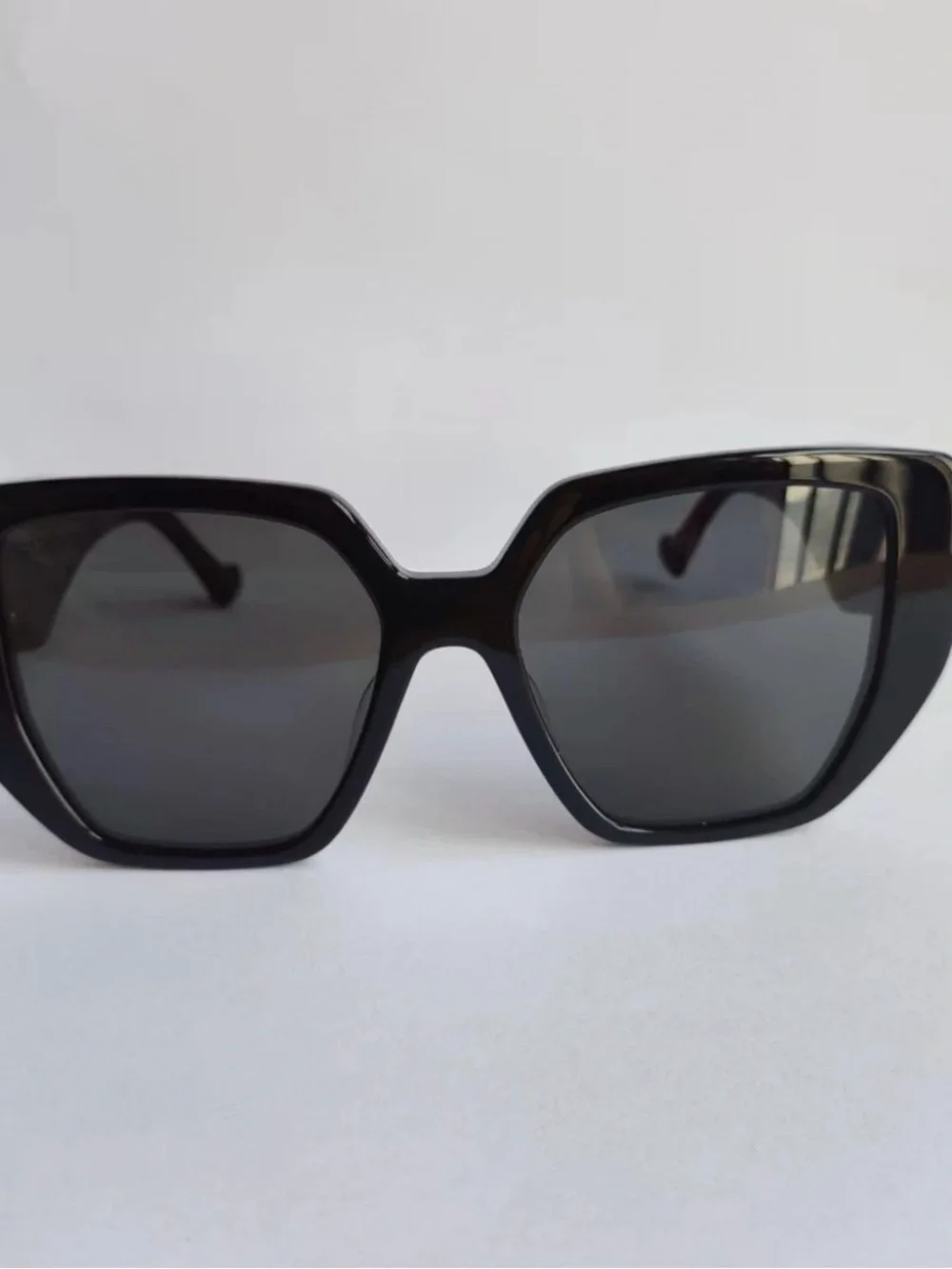Gucci Women Black Oversized Square Sunglasses New with Box!